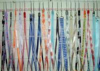 手機配飾新潮流 掛繩、來電感應器與飾品掛件的集成化供應趨勢